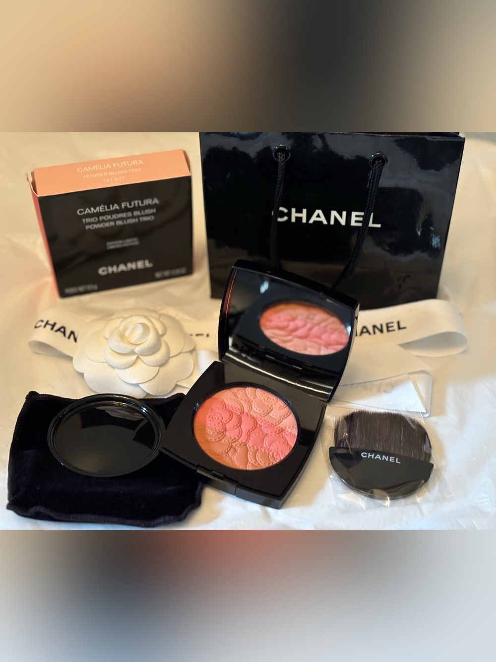 ✨CHANEL Camélia Futura Pink & Peach Trio Blush Compact✨